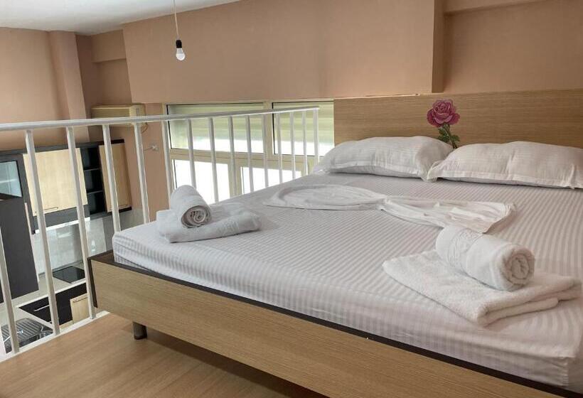 استودیوی استاندارد, Lungomare Studio Apartment