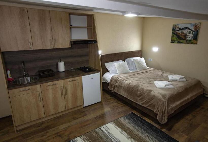 اتاق استاندارد چهار تخته, Apartmani Sp Jovanovic