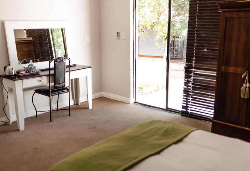 חדר משפחתי, Melted Butter On Milner Guesthouse