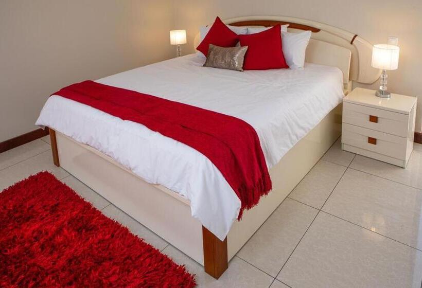 غرفة قياسية مزوَّدة بشُرفة, Triunfo Guest House