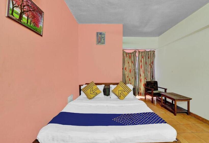 Трехместный Номер Классика, Spot On Hotel Krishna