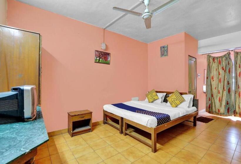 غرفة كلاسيكية ثلاثية, Spot On Hotel Krishna