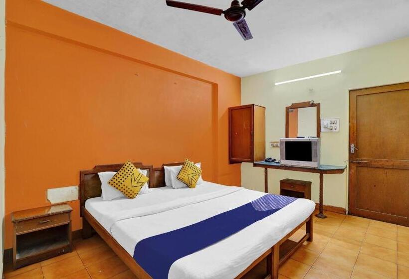 Трехместный Номер Классика, Spot On Hotel Krishna