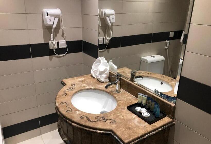 Estudi Deluxe, اصال شقق فندقية فرع الحمراء