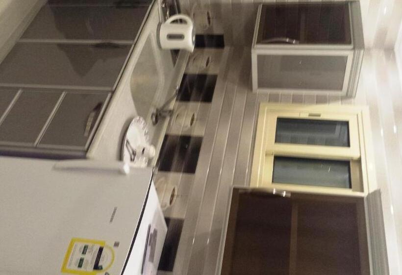 اتاق استاندارد, شقق برج نوران للشقق المخدومة