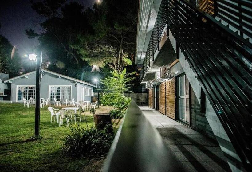 اتاق استاندارد با چشمانداز باغ, Aurelia