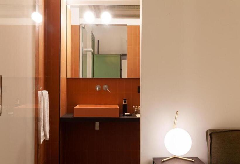 اتاق لوکس, Beet Community