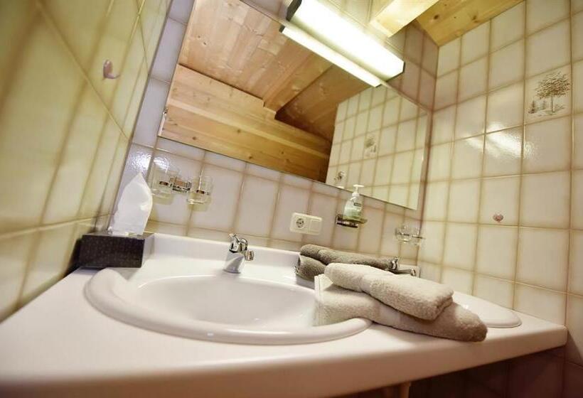 침실 1개 아파트, Berghof Gundalatsch