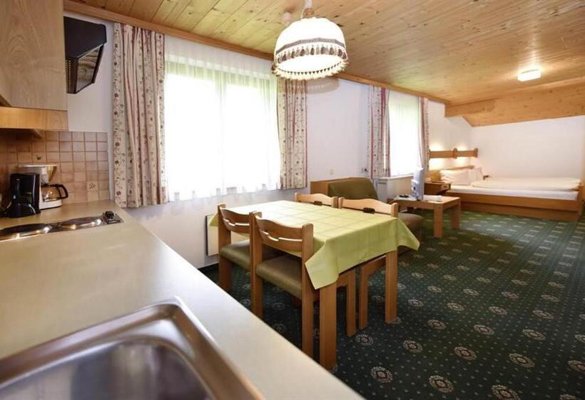 침실 1개 아파트, Berghof Gundalatsch