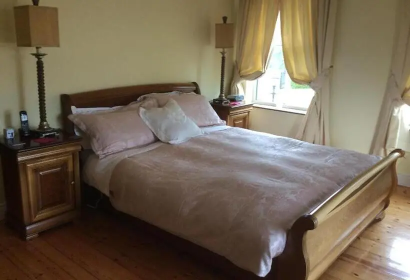 デラックスルーム, Keyfield House