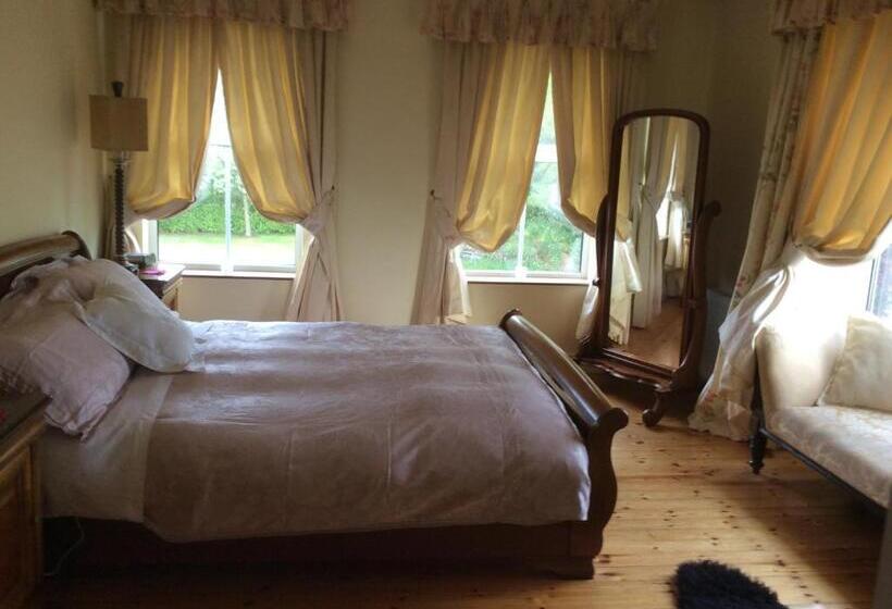 חדר דלוקס, Keyfield House