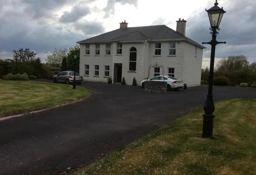 デラックスルーム, Keyfield House