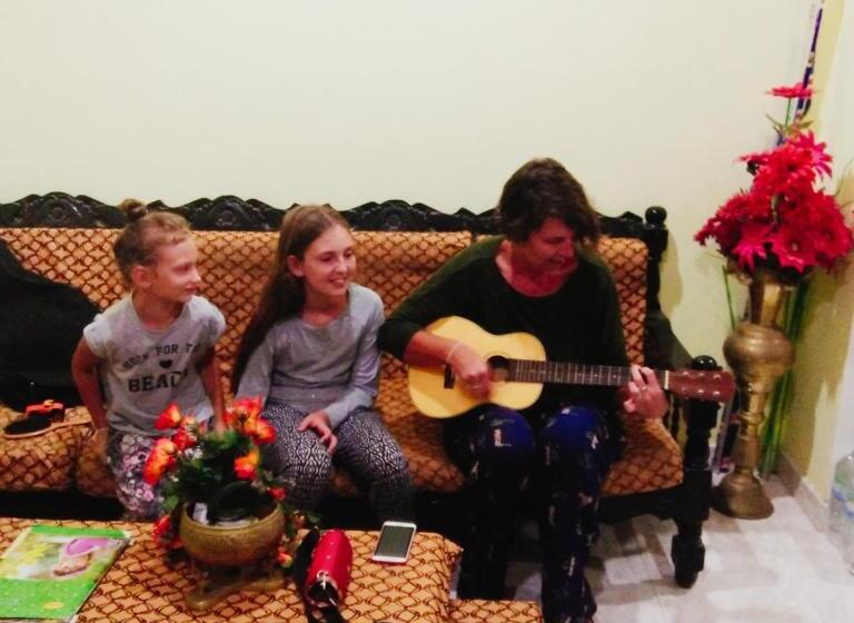 Номер Deluxe, Tharurashmi Sea Pond Villa & Surf Hostel   Hiriketiya