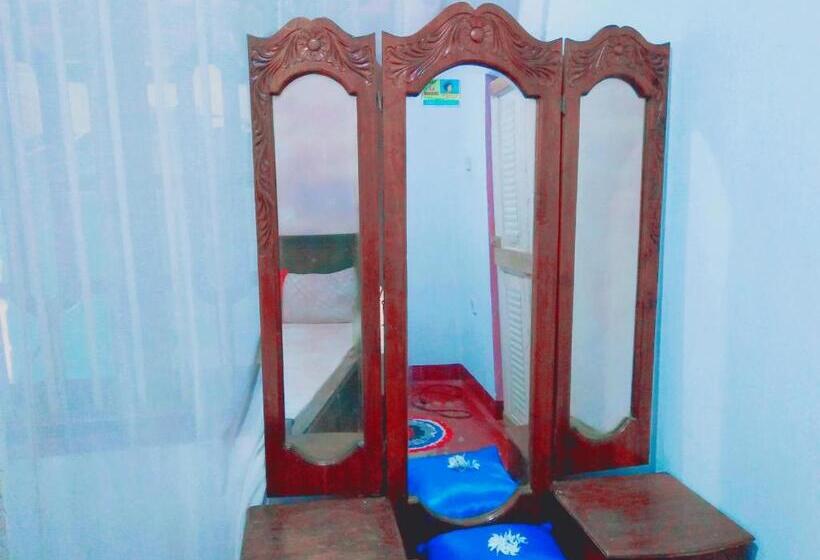 Номер Economy, Tharurashmi Sea Pond Villa & Surf Hostel   Hiriketiya