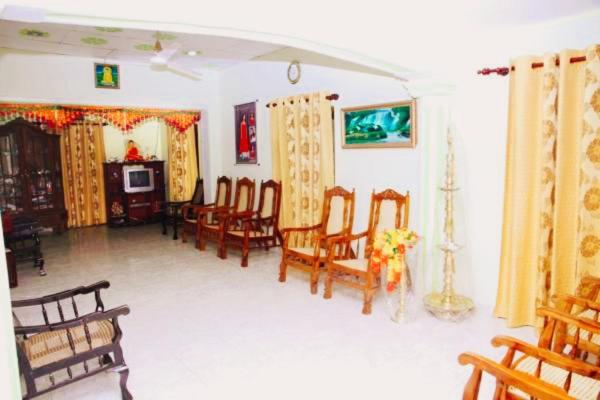 Номер Deluxe, Tharurashmi Sea Pond Villa & Surf Hostel   Hiriketiya