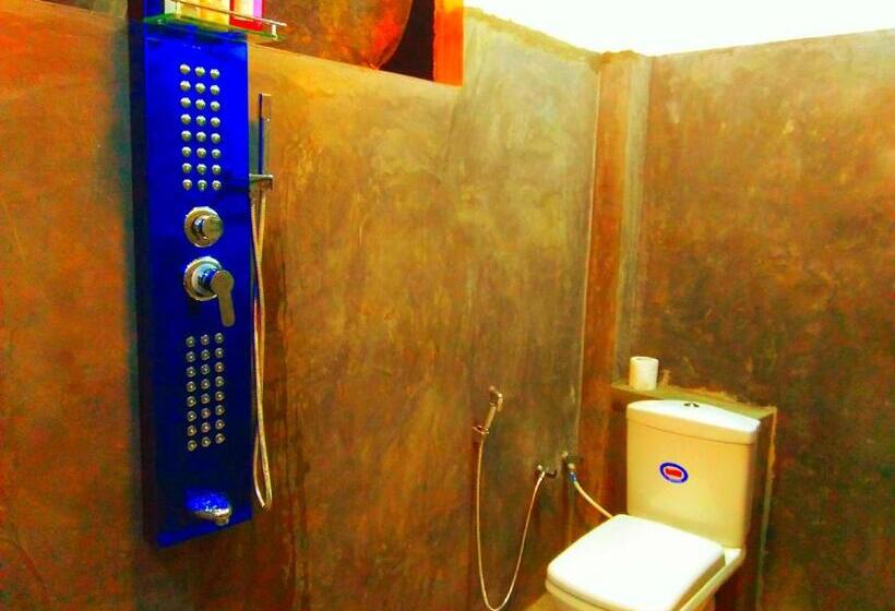 Номер Стандарт, Tharurashmi Sea Pond Villa & Surf Hostel   Hiriketiya