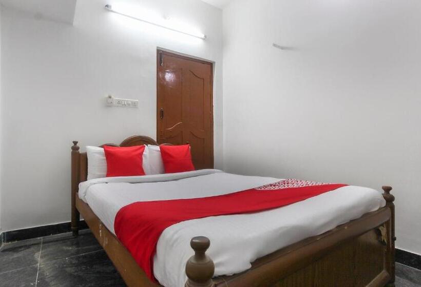 三人经典房间, Oyo Flagship Kkm Tower