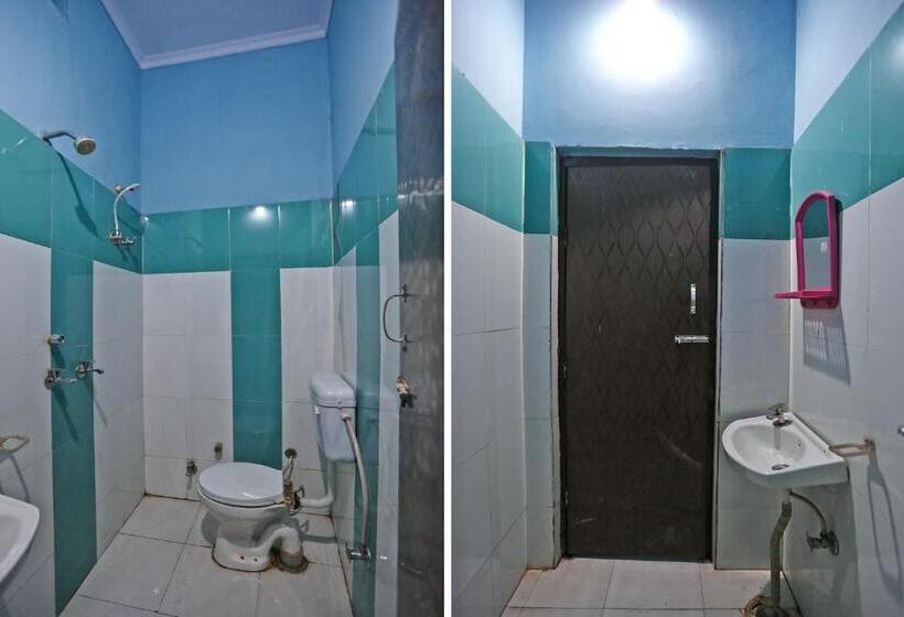 חדר קלאסי לשלושה, Oyo Flagship Sangam Guest House