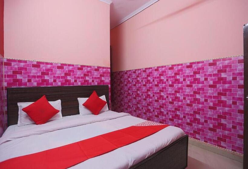Quarto Triplo Clássico, Oyo Flagship Sangam Guest House