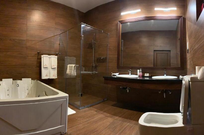 ハイドロマッサージバス付きスイート, Serenity Villa Digana