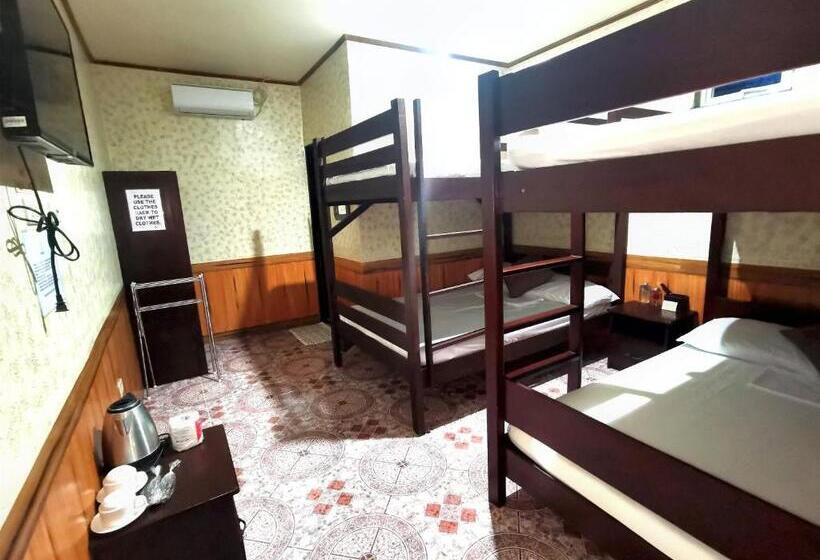 חדר משפחתי, Sunny Terrace