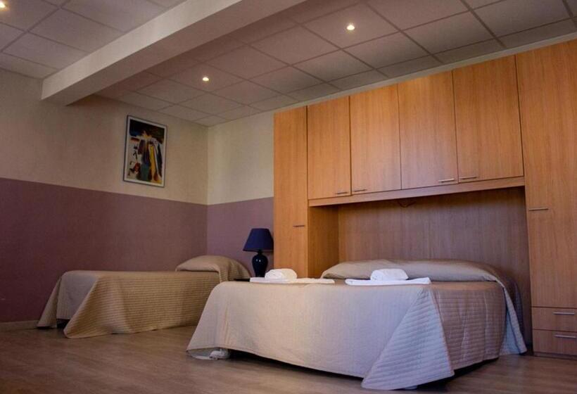 חדר סטנדרט לשלושה, Trattoria Due Citroni