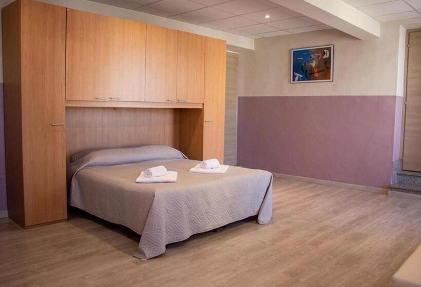 חדר סטנדרט לשלושה, Trattoria Due Citroni