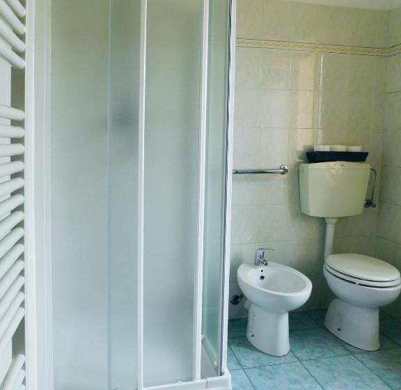 חדר סטנדרט לשלושה, Trattoria Due Citroni