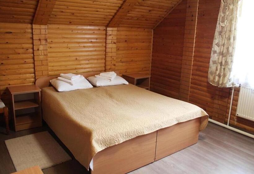 اتاق استاندارد با چشمانداز کوهستان, Yasinya