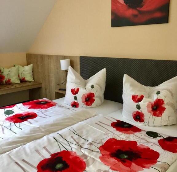 Номер Deluxe, Zur Waldhufe