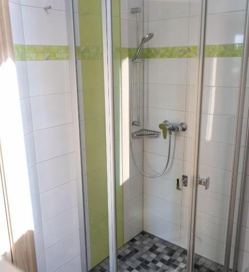 Номер Deluxe, Zur Waldhufe