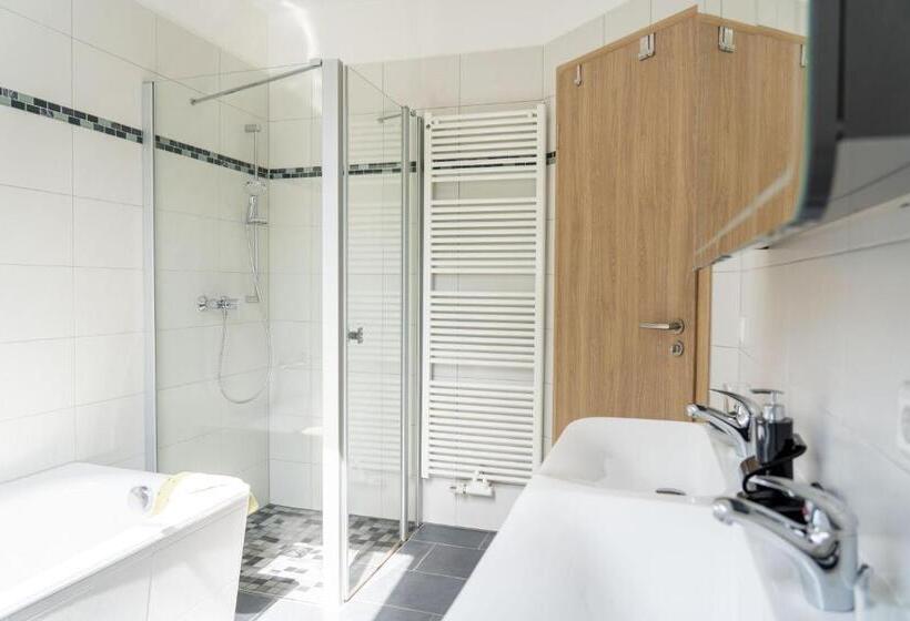 Апартаменты 1 Спальня с Балконом, Zur Waldhufe