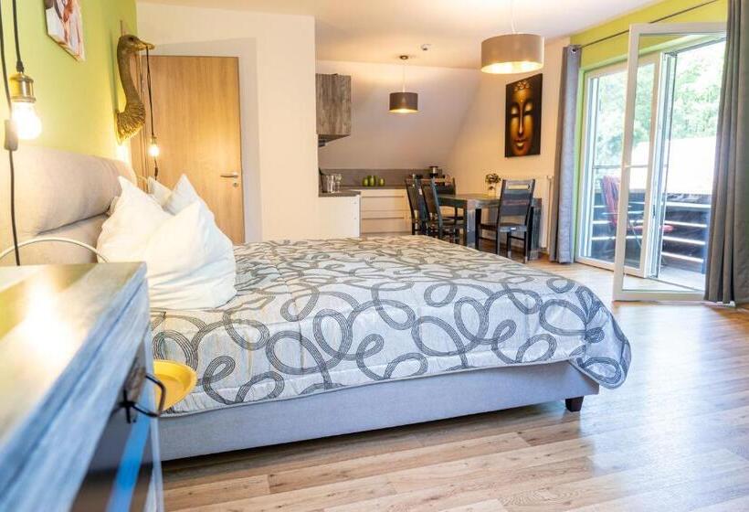 Апартаменты 1 Спальня с Балконом, Zur Waldhufe