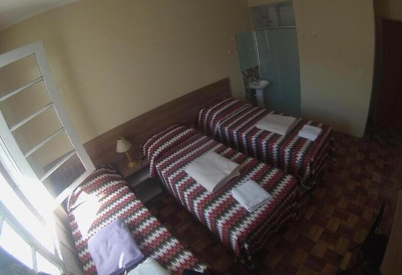 舒适三人间, Lotus Hotel & Hostel