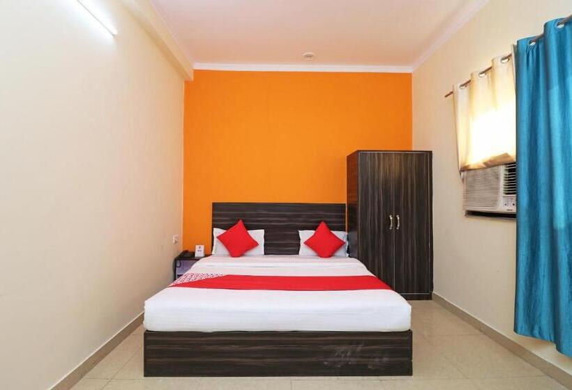 غرفة كلاسيكية ثلاثية, Flagship Hotel Dev