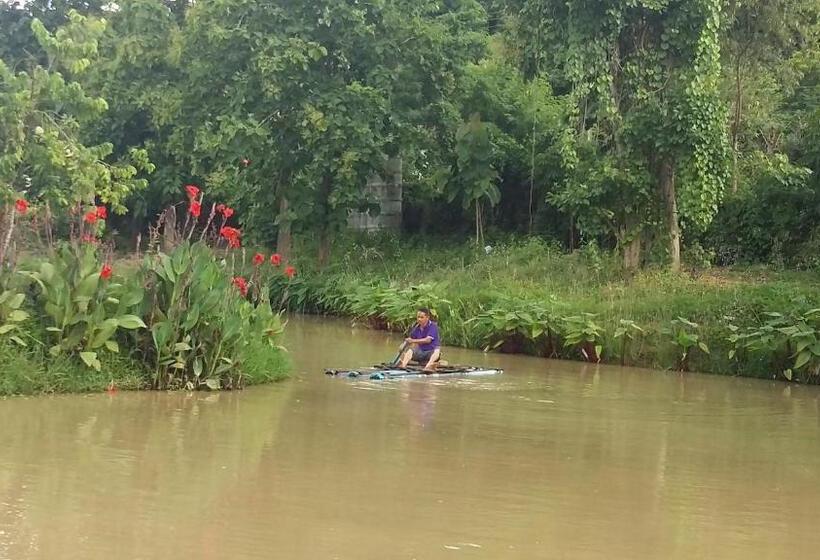 Pokój Standard, เฮือนปลายนา โฮมสเตย์