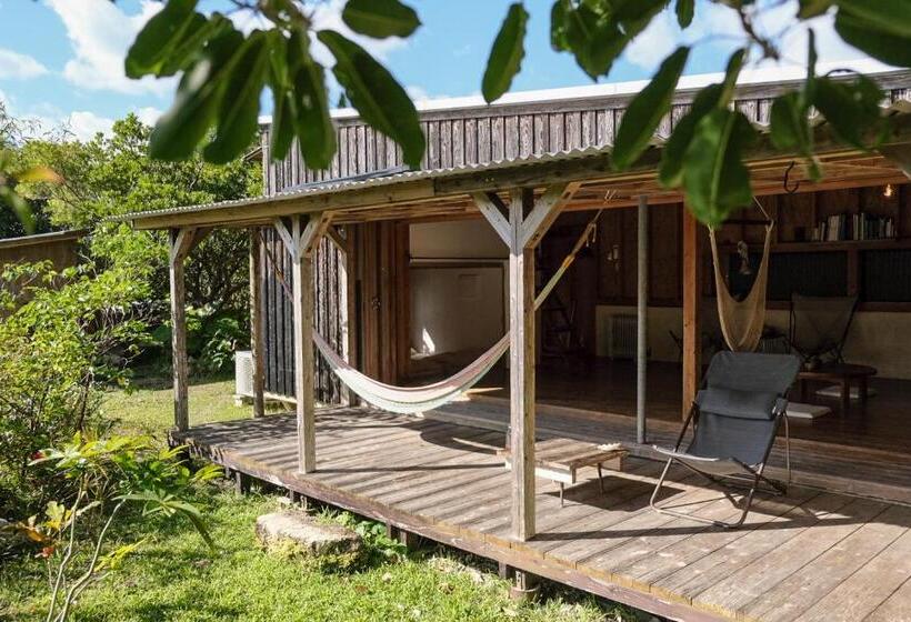 Habitación Familiar Vista Jardín, 姉と弟の家