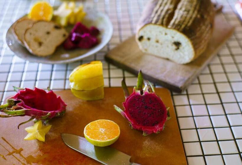 Habitación Familiar Vista Jardín, 姉と弟の家