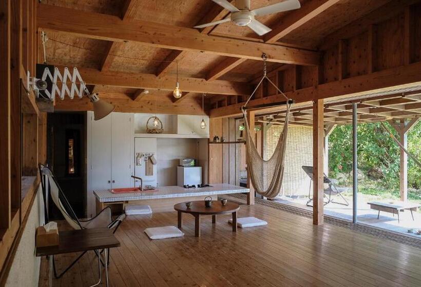 Habitación Familiar Vista Jardín, 姉と弟の家