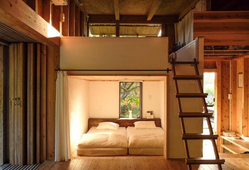 Habitación Familiar Vista Jardín, 姉と弟の家