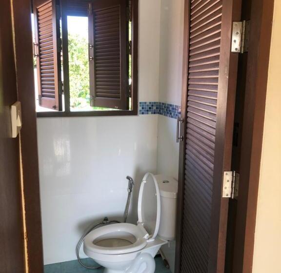 חדר סטודיו סטנדרד, Game Bar