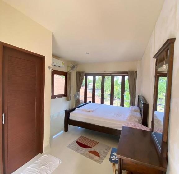 סטודיו סטנדרט, מיטה זוגית, Game Bar