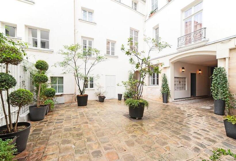 スタンダードルーム, Pavillon Marais