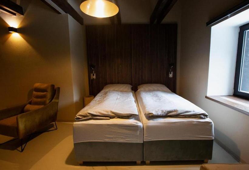 Дом 1 Спальня, Penzion Mezi Lesy