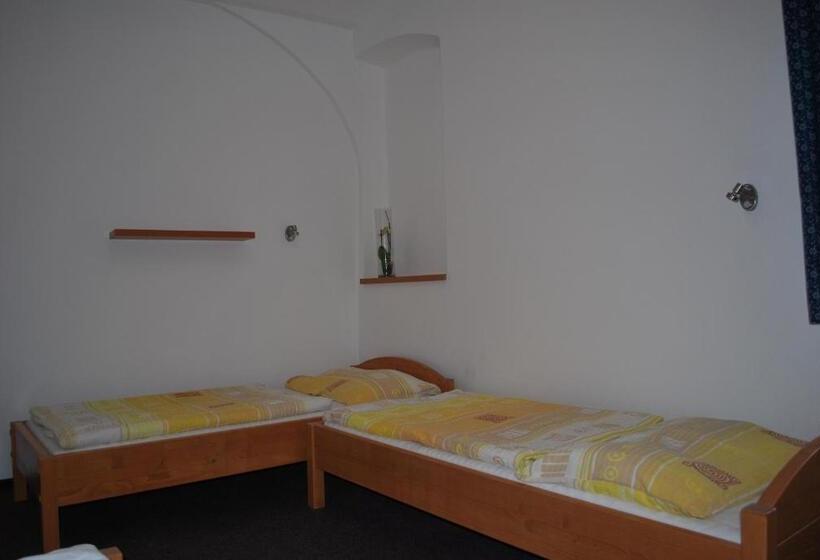 Люкс 3 Спальни, Rodinné Ubytování Na Habeši