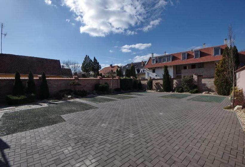 اتاق استاندارد, Royal Residence Apartments