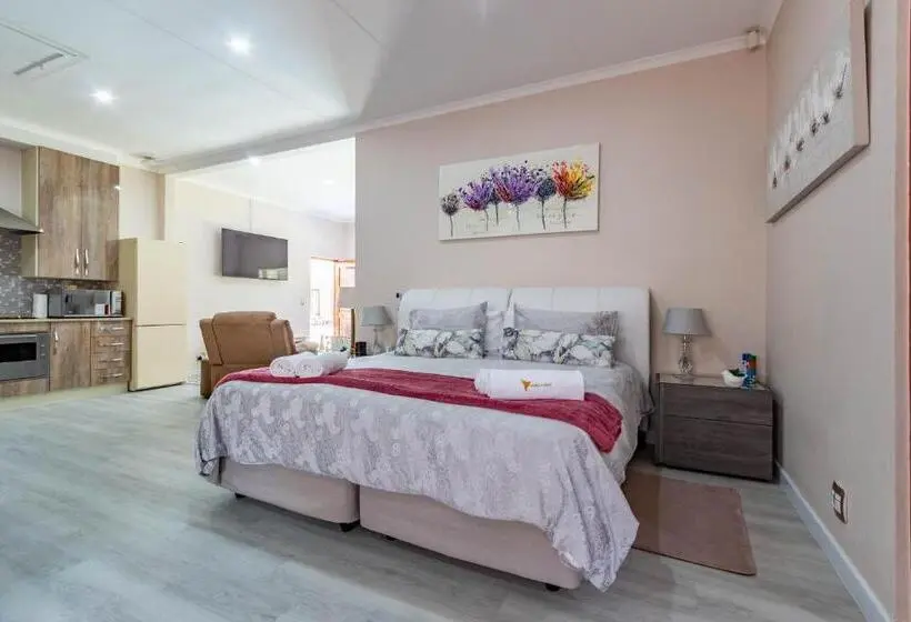 Deluxe Studio, Rsa Lodge
