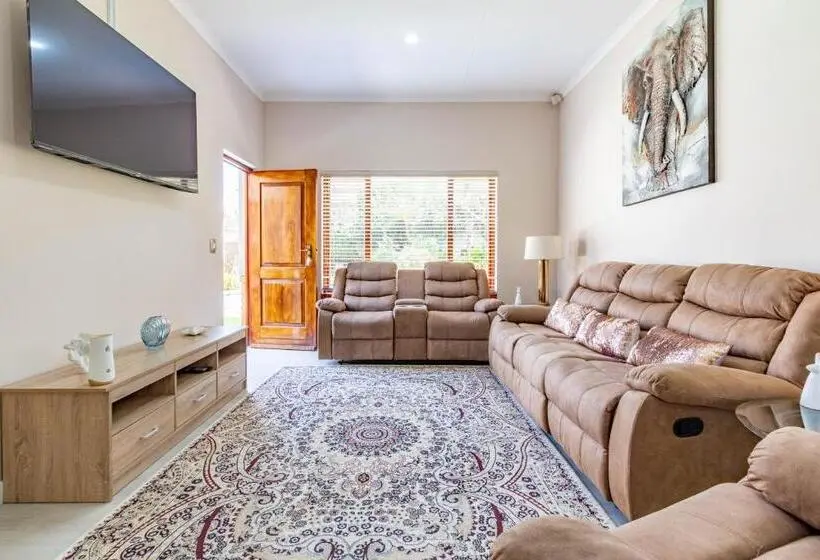 Deluxe Studio, Rsa Lodge