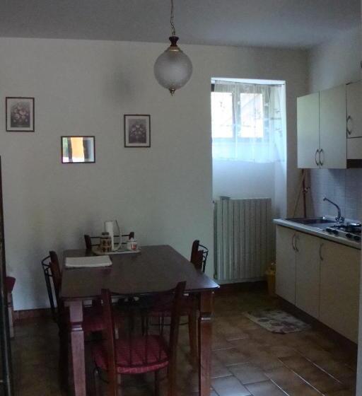 דירת חדר, Affitta Camere Il Ruscello