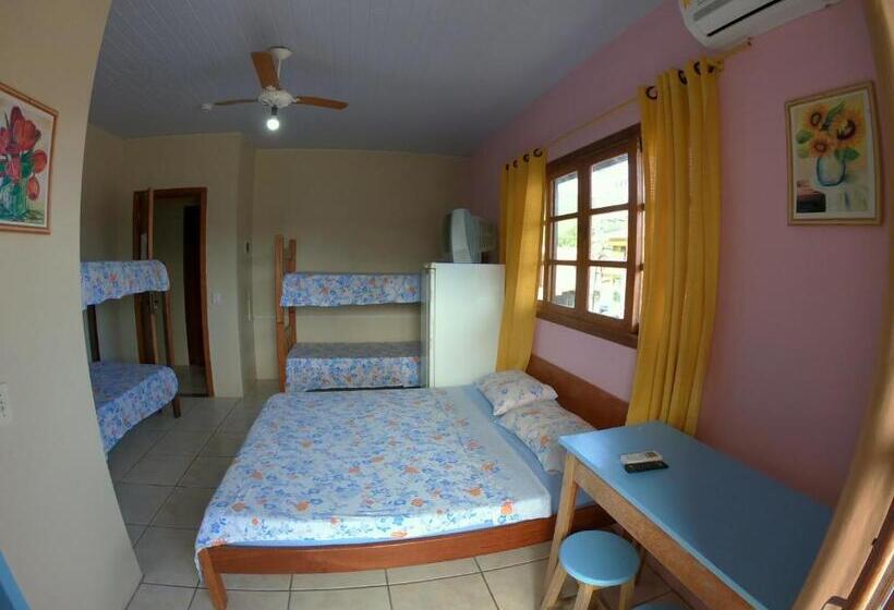 سوییت اجرایی, Complexo Desenferruja Uma Quadra Praia Da Ferrugem